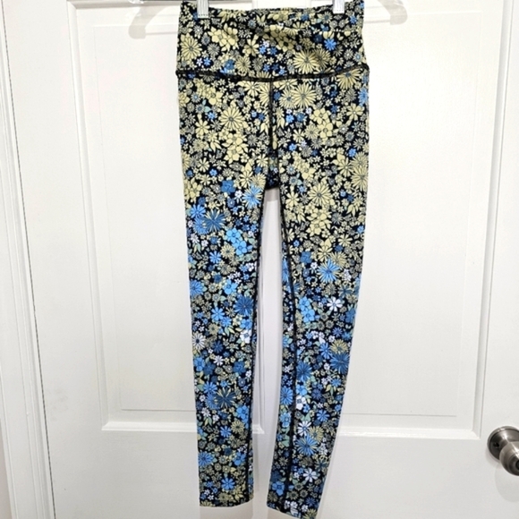 Free People Movement Lose Control Wrap Leggings Floral Size XS - Picture 4 of 16
